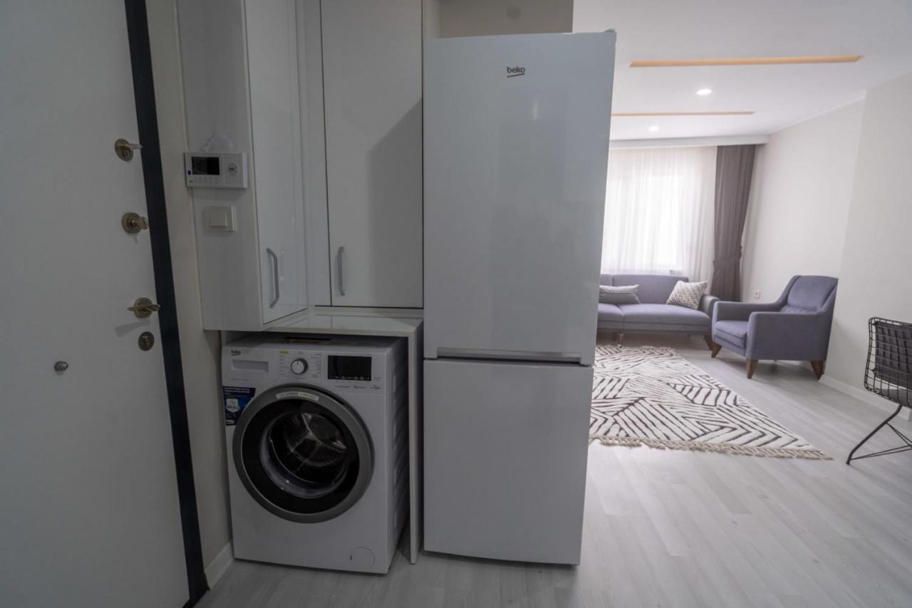 Central Flat Near Beach And Kaleici In Muratpasa Daire
